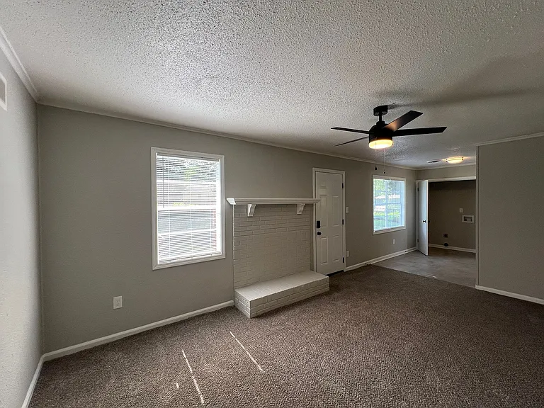 5586 Hyacinth Cv — Photo 18