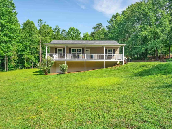 1095 E Prince Rd, Landrum, SC 29356