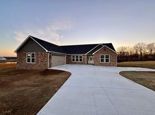 62 Whitson Ln, Crossville, TN 38572