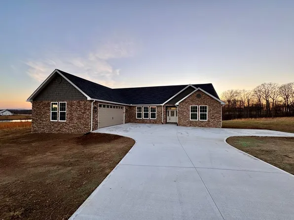 62 Whitson Ln, Crossville, TN 38572