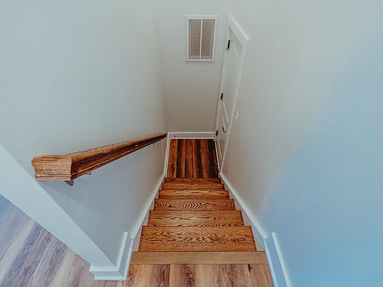 510 Trailside Dr — Photo 8