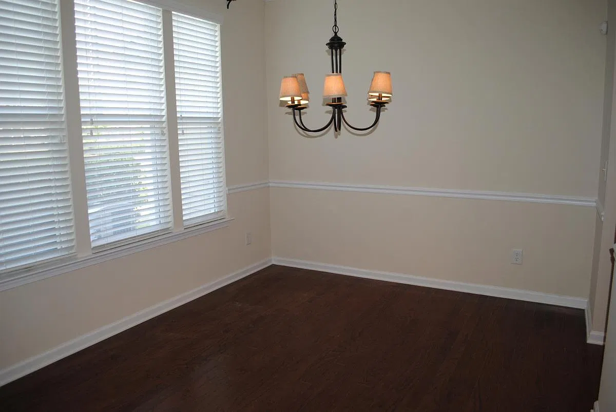 3 bed, 2.5 bath, 1601 sqft, $1,875 — Photo 4