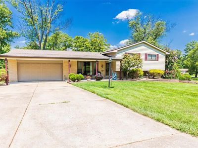 12009 Southwick Dr, Saint Louis, MO, 63128