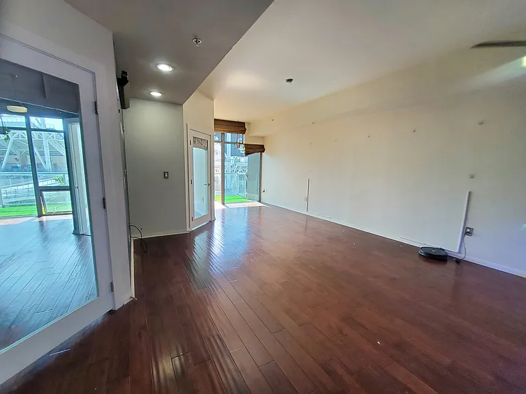 253 10th Ave #723 — Photo 5