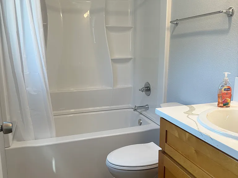 1730 NE Darby St — Photo 15