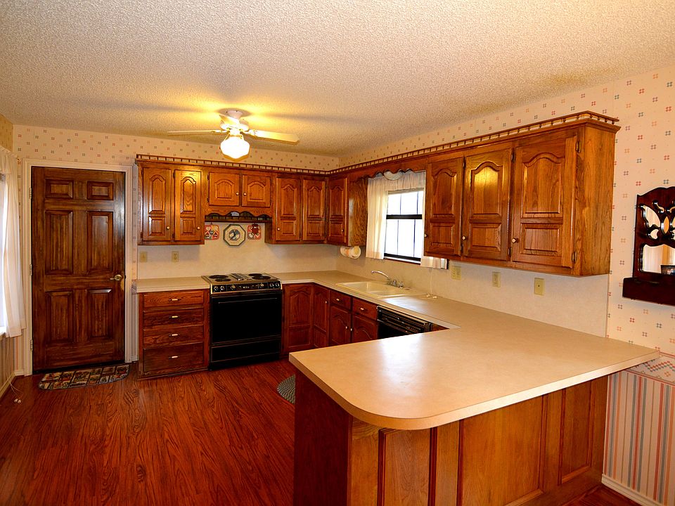 2nd image of 106 Sandra Palmer St