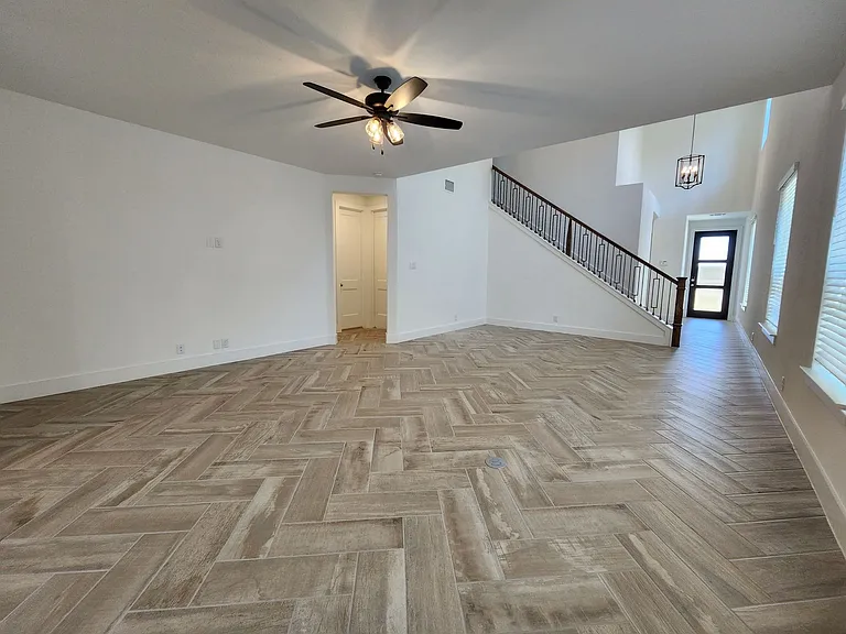 1047 Lime Gruene — Photo 3