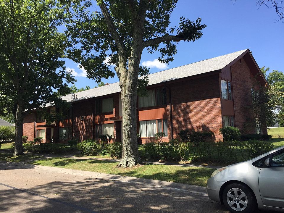 1st image of 33 Drummond St #33