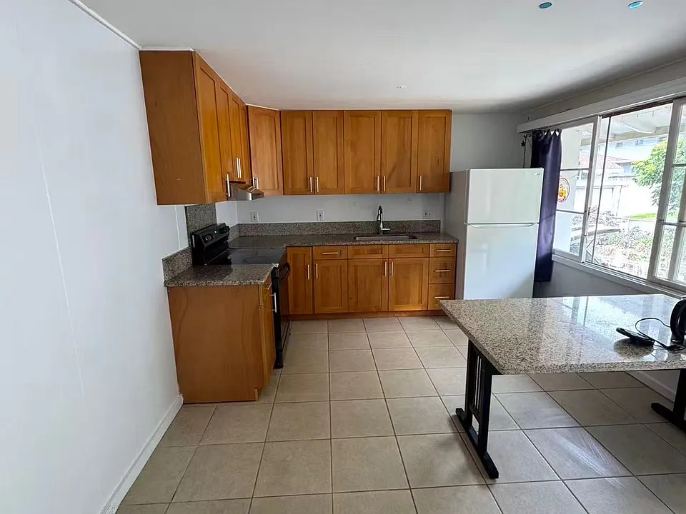 2153 Kauhana St