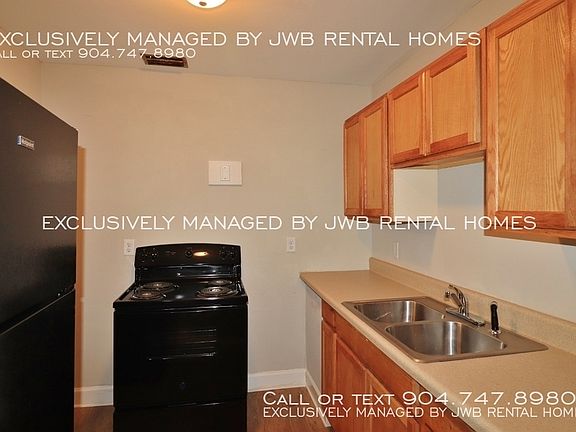 4th image of 3027 Lowell Ave