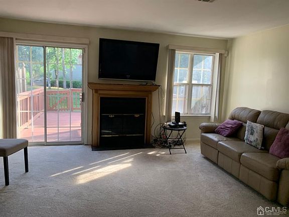 4th image of 12 De Palma Ct