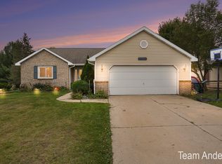 5250 Mulligan Dr SW, Wyoming, MI 49509