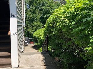 145 Overlook Dr #2915, Clinton, NJ 08809