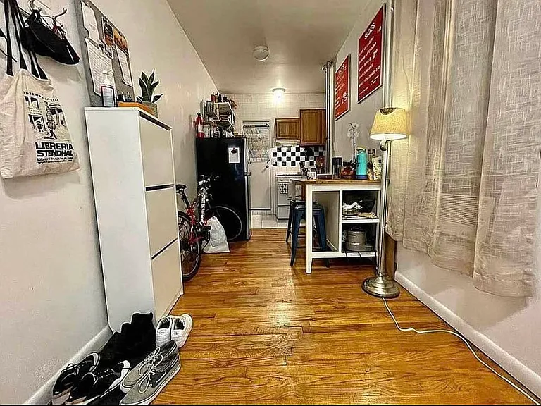 357 W 54th St #21 — Photo 5