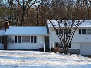 95 Cold Spring Cir, Shelton, CT 06484