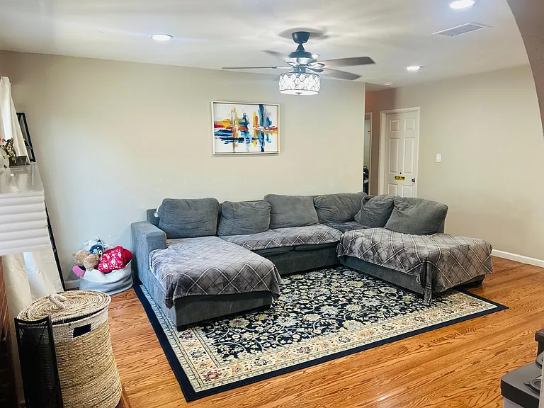 5183 Poston Dr — Photo 2