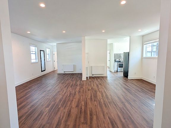 Liviginroom from front entryway