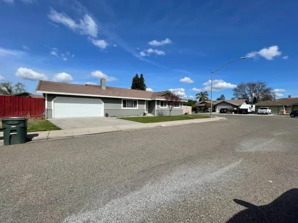 12111 Cherry Dr, Waterford, CA 95386