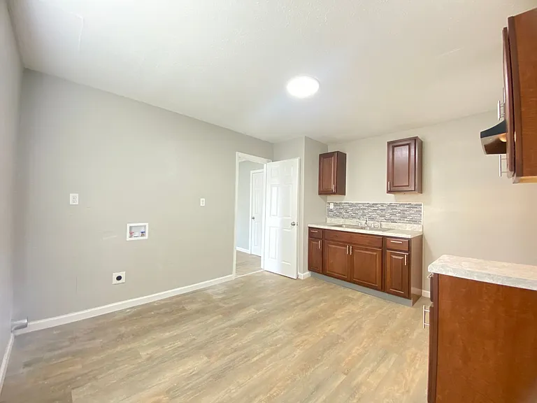 3217 Finley St — Photo 4