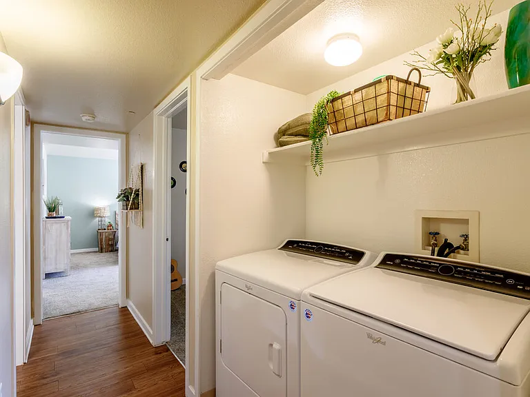 UTE CREEK APARTMENTS — Photo 43