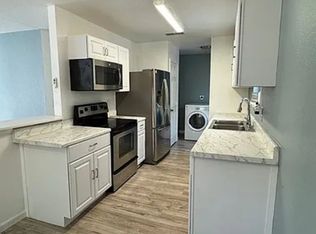 20235 SE 155th St, Umatilla, FL 32784