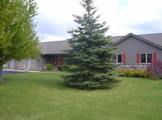 3399 Lakeview Rd, Colgate, WI 53017