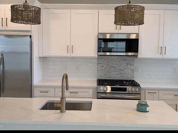 5th image of 224 Bay Terrace