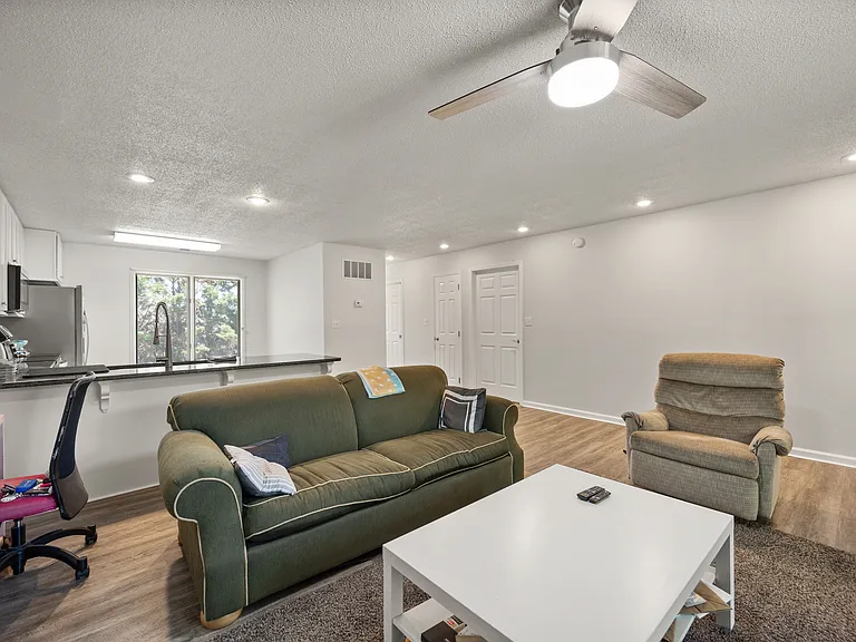 264 Jolin Dr #1 — Photo 35
