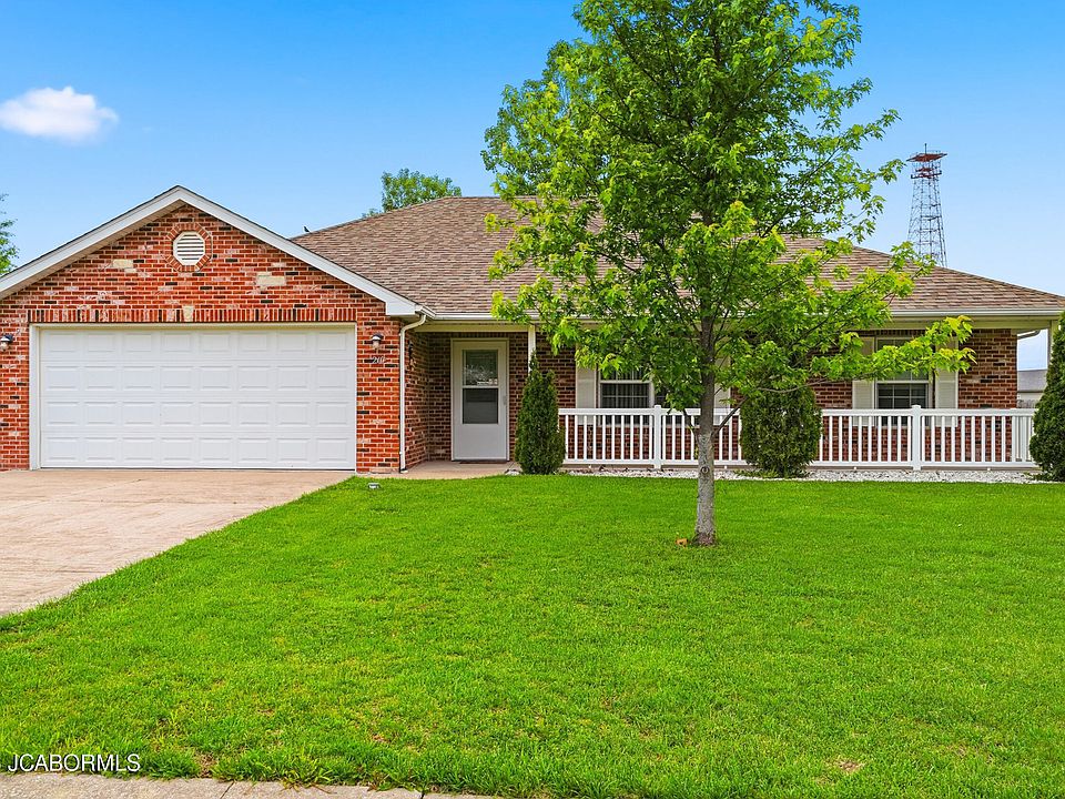 1st image of 210 Brookstone Dr