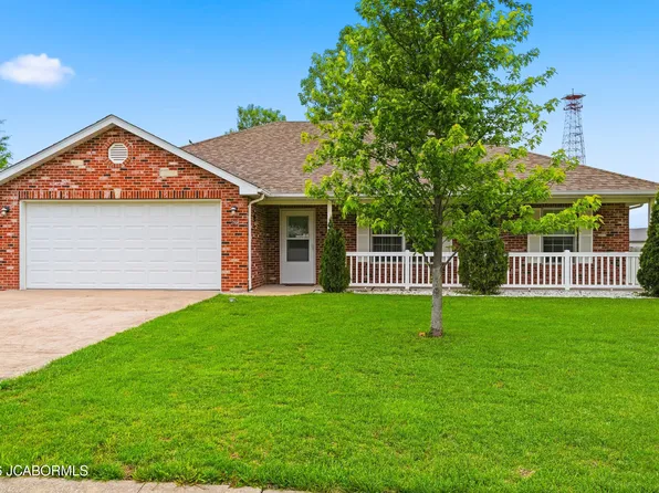210 Brookstone Dr, Holts Summit, MO 65043