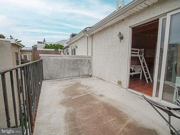 3rd image of 1133 N Orianna St
