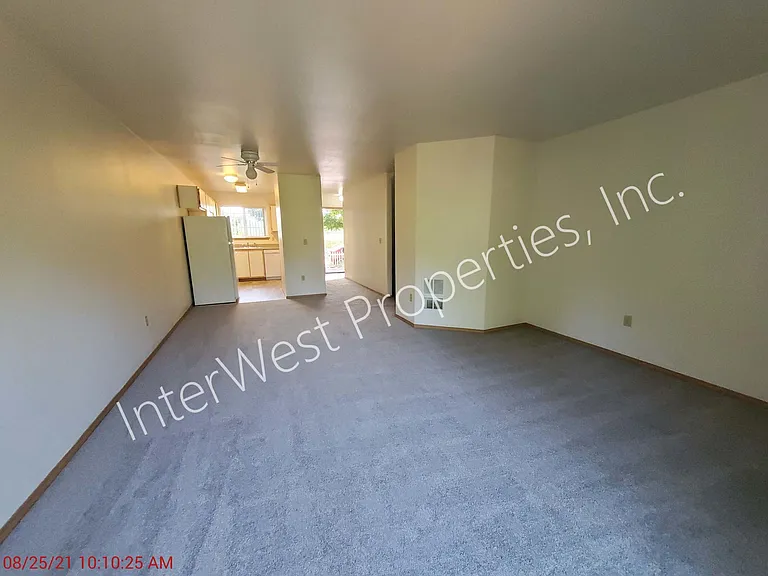 3025 S Troutdale Rd — Photo 10