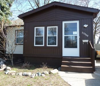 23068 Couzens Ave, Hazel Park, MI, 48030
