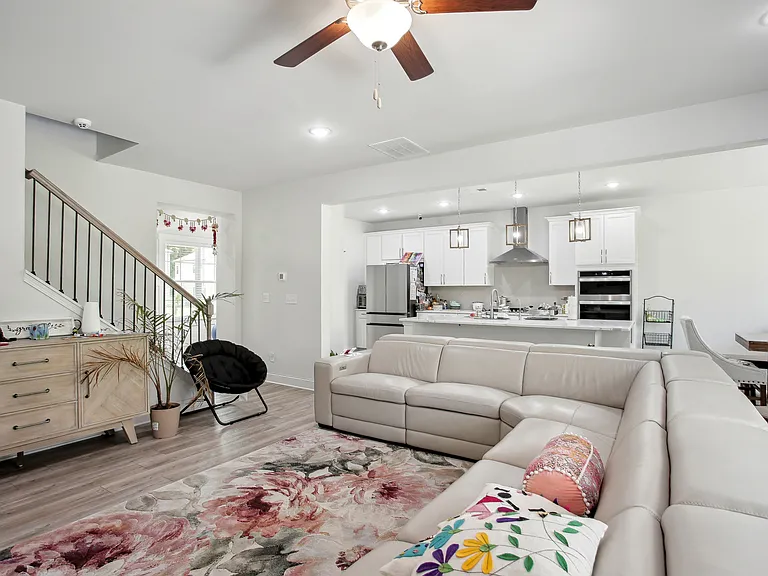7925 Tiberon Pkwy #0 — Photo 24