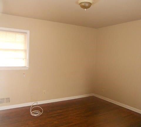 3rd image of 2206 Clanton Ter