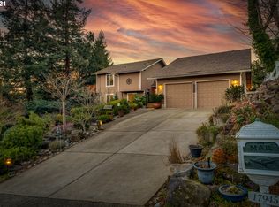17945 Monticello Dr, Gladstone, OR 97027