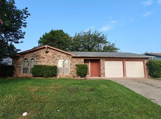 3622 Winslow Dr, Arlington, TX 76015