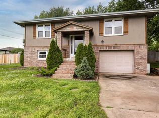 3545 S Cox Ave, Springfield, MO 65807