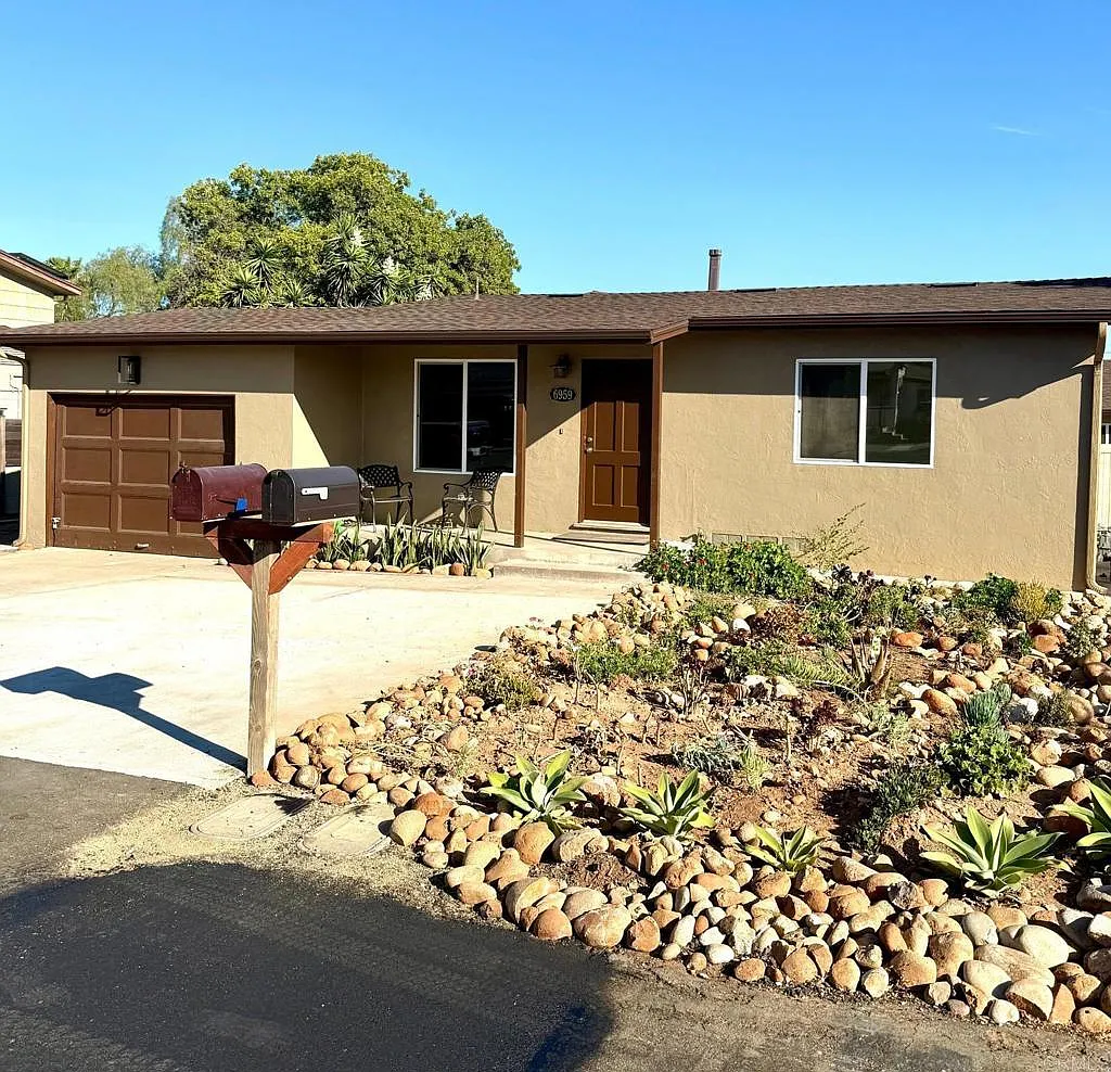4 bed, 2100 sqft, $4,495 — Photo 1
