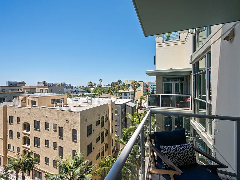 850 Beech St #820 — Photo 10