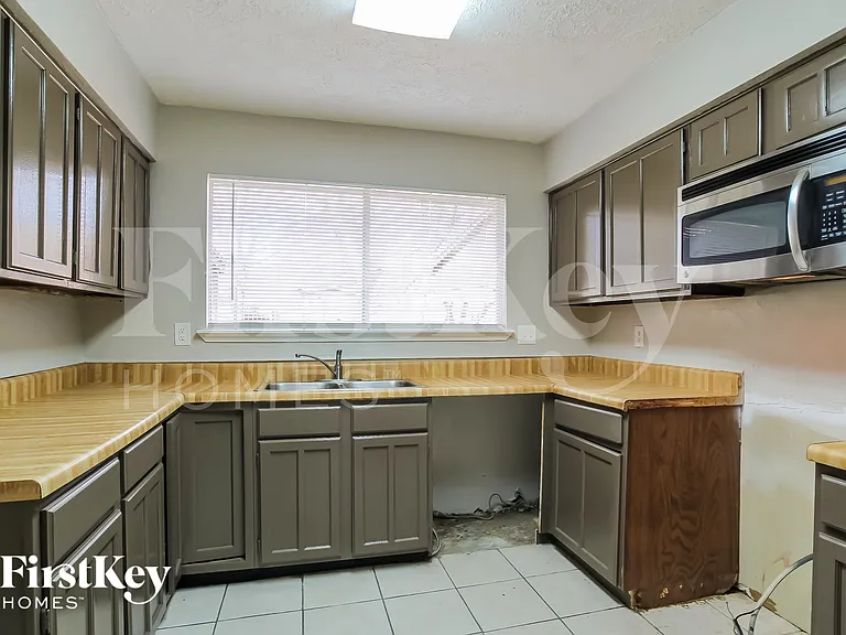 4118 Pinebridge Ln — Photo 6