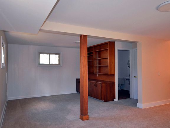 2387 Seminole lower lvl Rec Rm