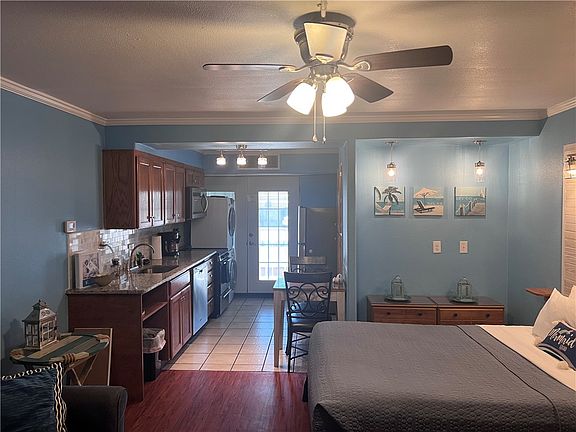 3rd image of 14300 S Padre Island Dr APT 105