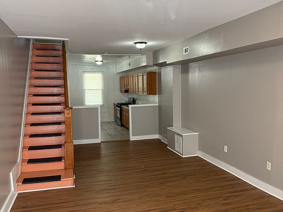 2nd image of 1662 Darley Ave