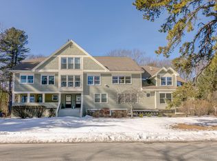 51 Woodland Rd APT 6, Cape Elizabeth, ME 04107