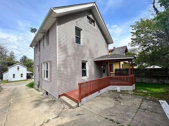 4th image of 245 Sheridan Ave