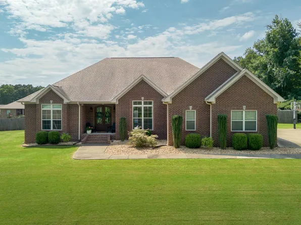 131 Walton Cv, Killen, AL 35645