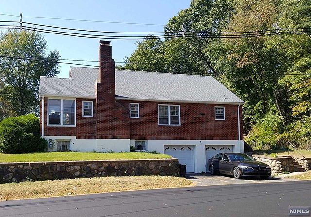 1st image of 56 Parkview Dr