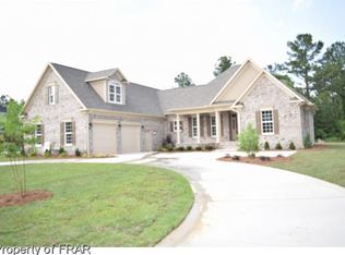 233 Puddingstone Dr, Fayetteville, NC 28311