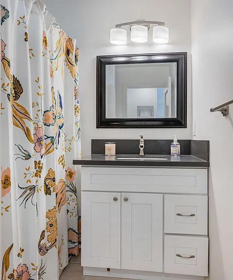 1024 N Naomi St — Photo 18